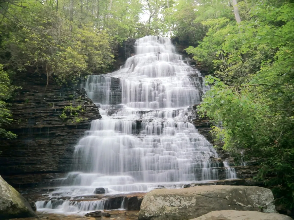 Benton Falls, Missouri